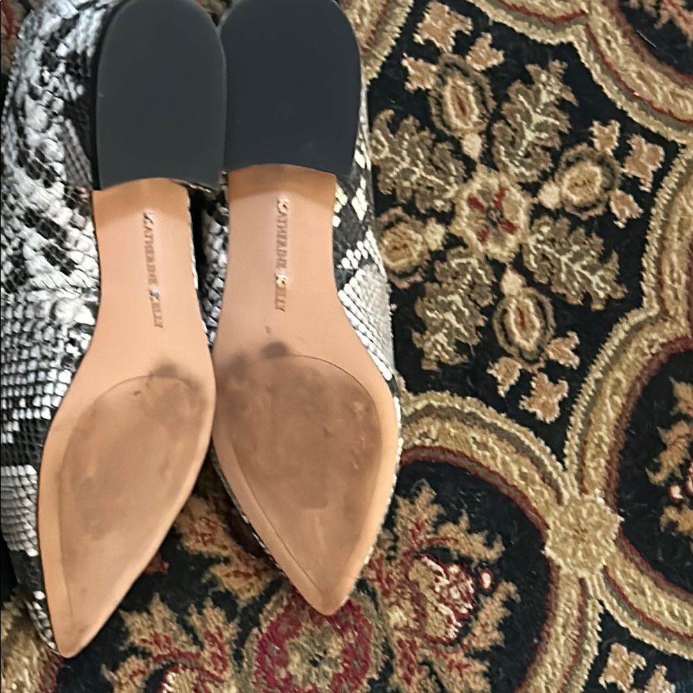 Black and Gray Snakeskin Flats with Pointed Toe - Picture 5 of 6